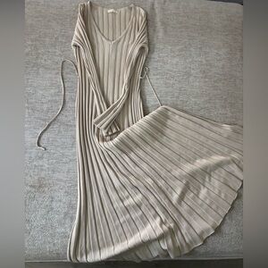 ILLA ILLA Cream Long Sleeve Ribbed Maternity Dress